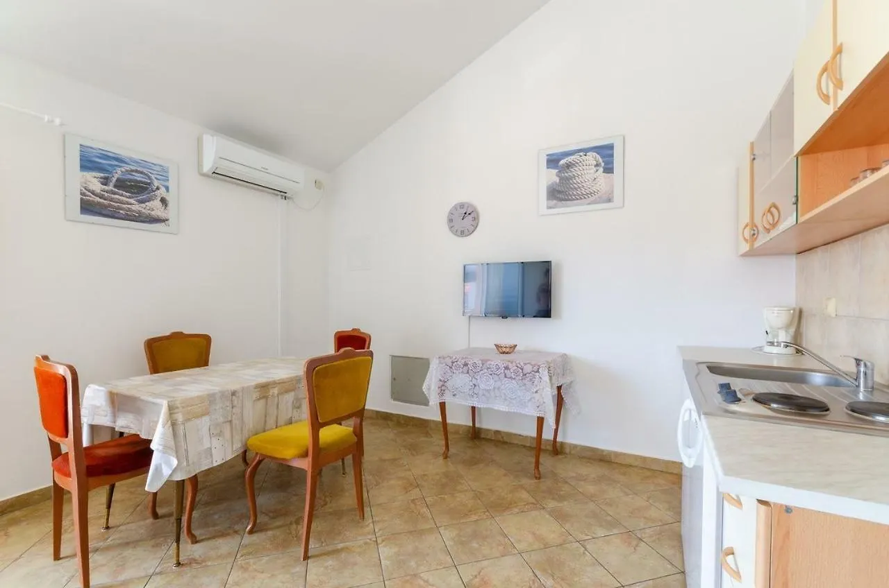 Apartment In Crikvenica With One-Bedroom 3 Dramalj